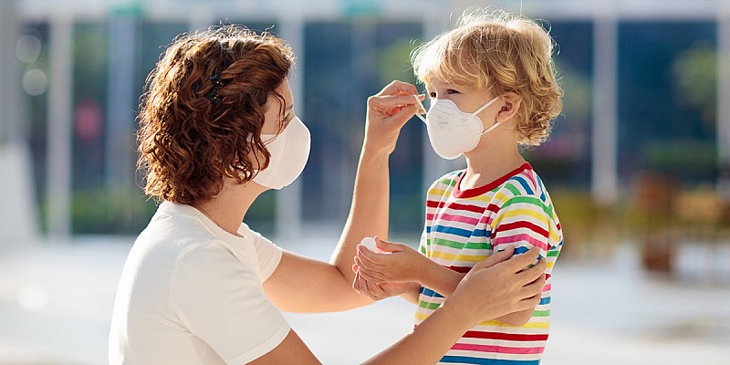 mascherina mamma e figlio