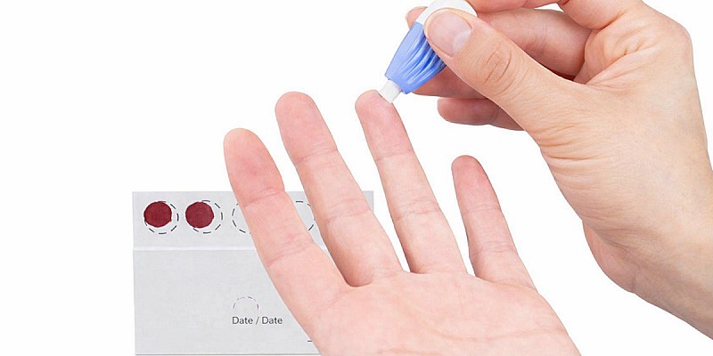 Collezione di sangue con lancetta