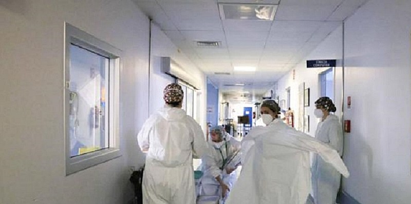 ospedale_medici corridoio