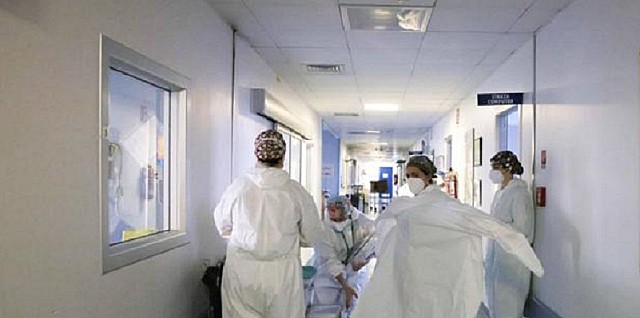 ospedale_medici corridoio