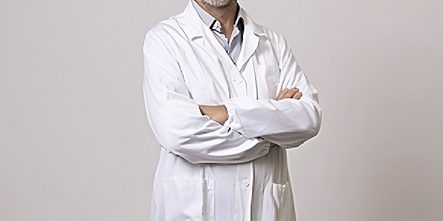 medico sciopero braccia